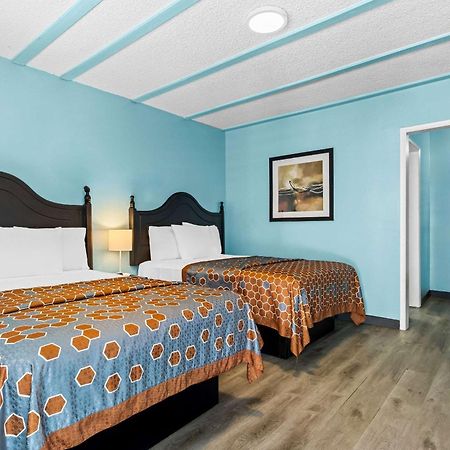 Rodeway Inn & Suites North Hollywood Burbank Airport - Universal Area Los Angeles Eksteriør bilde