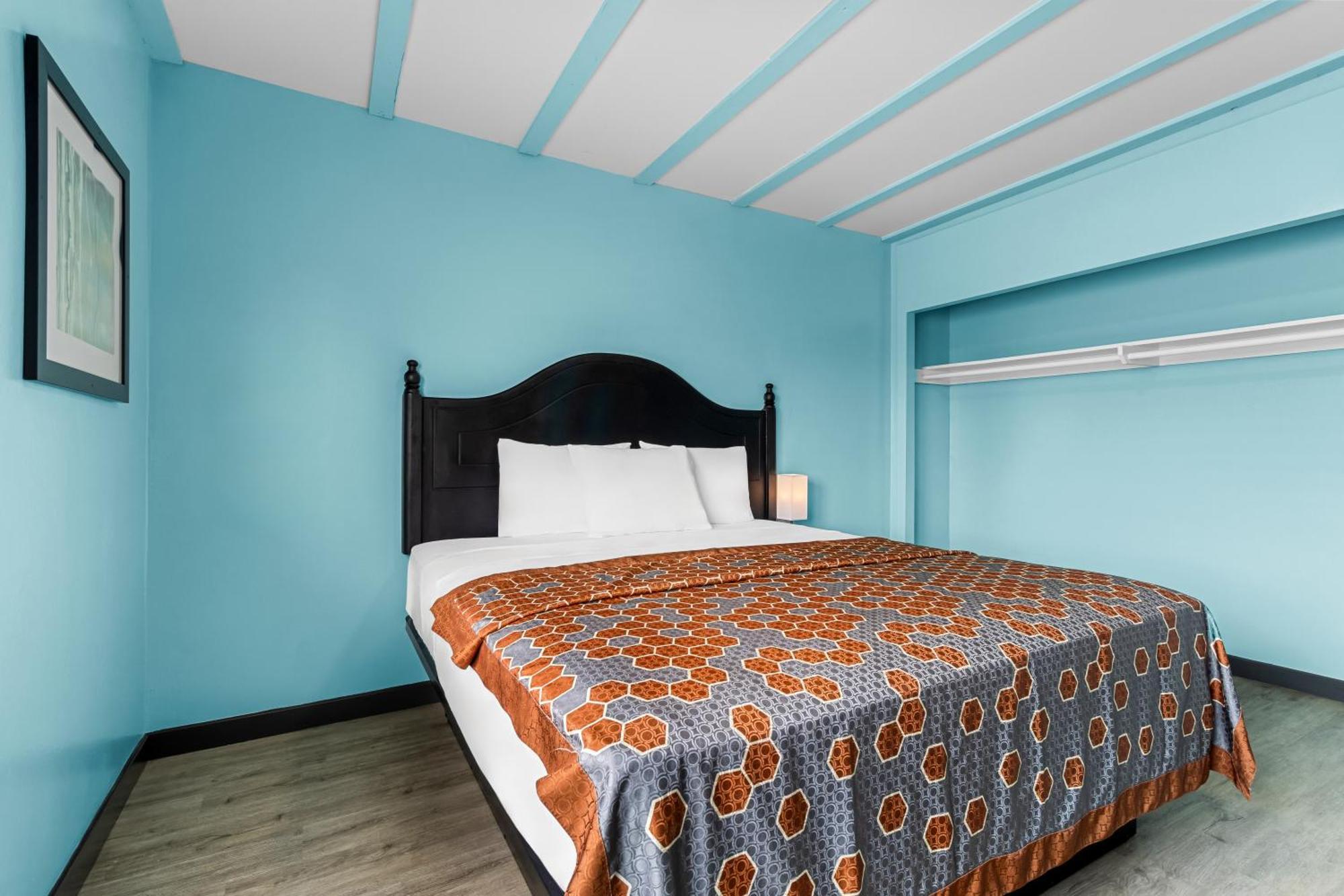 Rodeway Inn & Suites North Hollywood Burbank Airport - Universal Area Los Angeles Eksteriør bilde