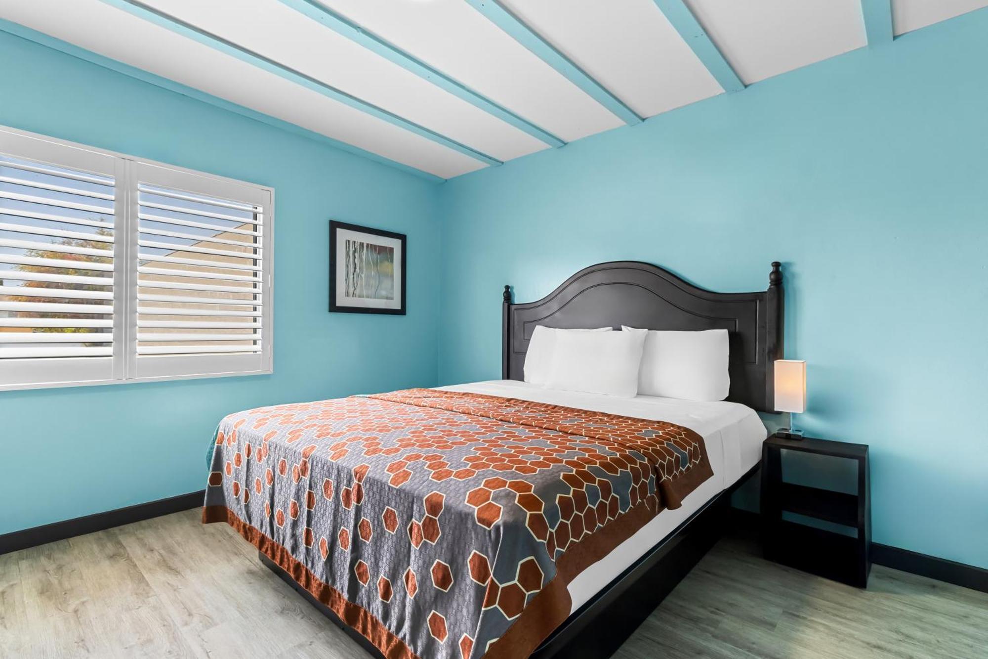 Rodeway Inn & Suites North Hollywood Burbank Airport - Universal Area Los Angeles Eksteriør bilde