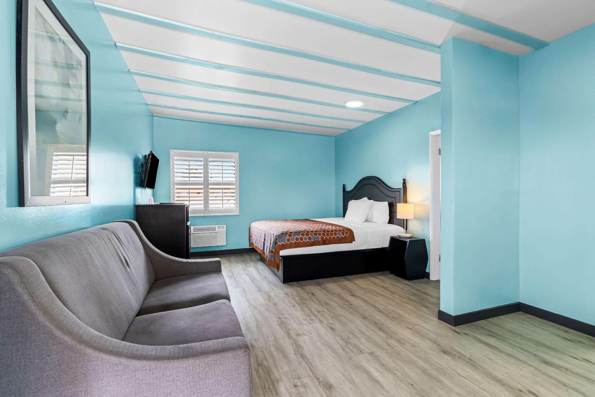 Rodeway Inn & Suites North Hollywood Burbank Airport - Universal Area Los Angeles Eksteriør bilde